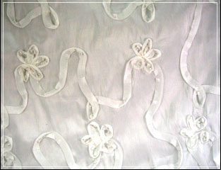 white-895